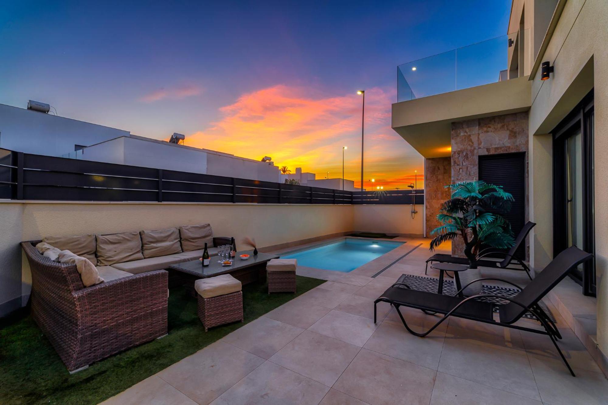 Villa White Diamond - Piscine - Plage 10 Minutes Daya Vieja Экстерьер фото